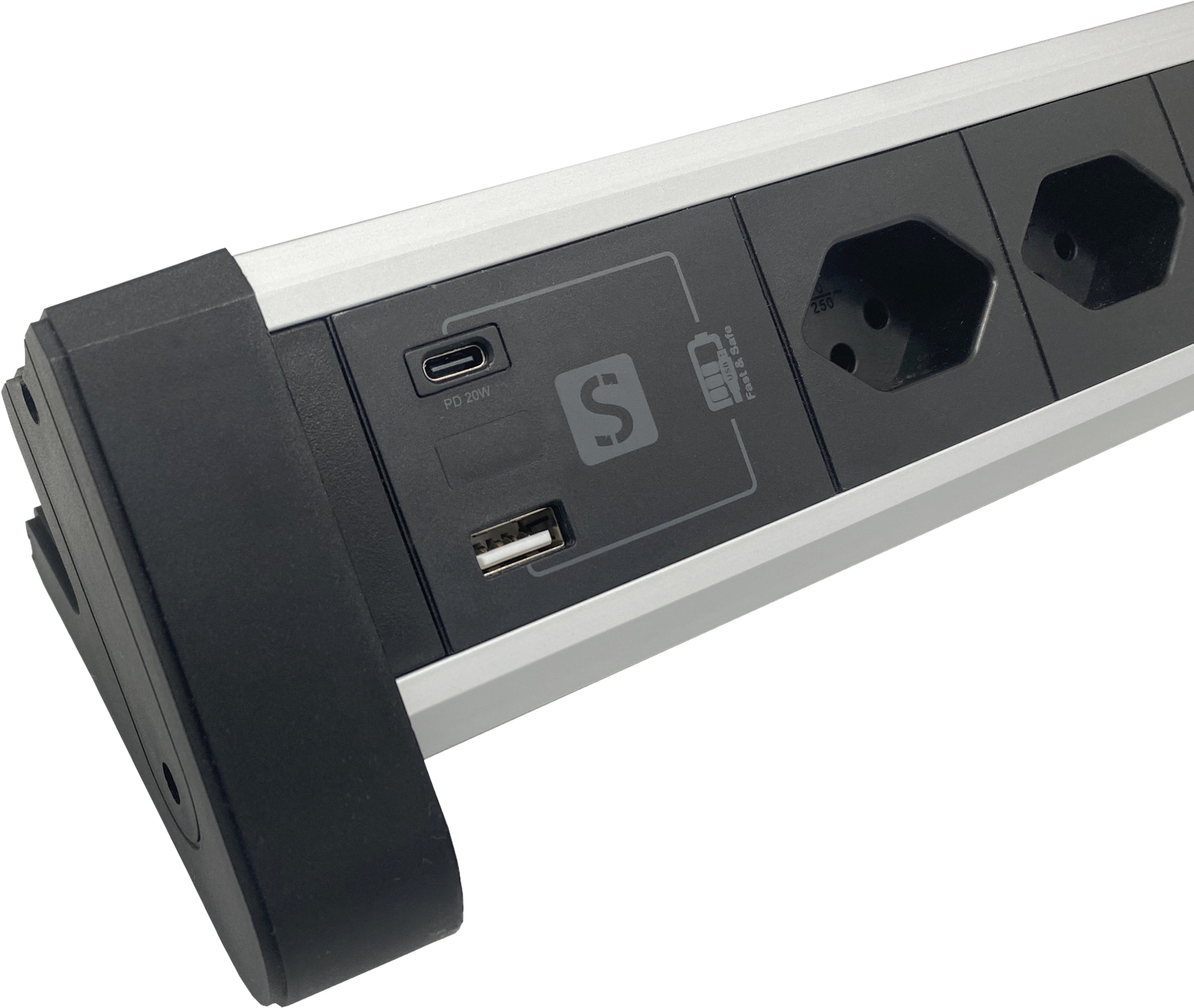 Steckdosenleiste mit Steckdosen, einem USB-Anschluss und einem USB-C-Anschluss.