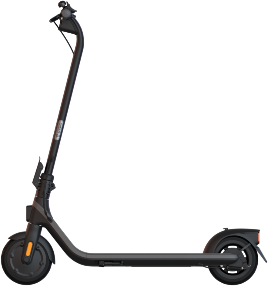 Fekete elektromos roller. Ívelt kormány. Fekete háttérben izolálva.