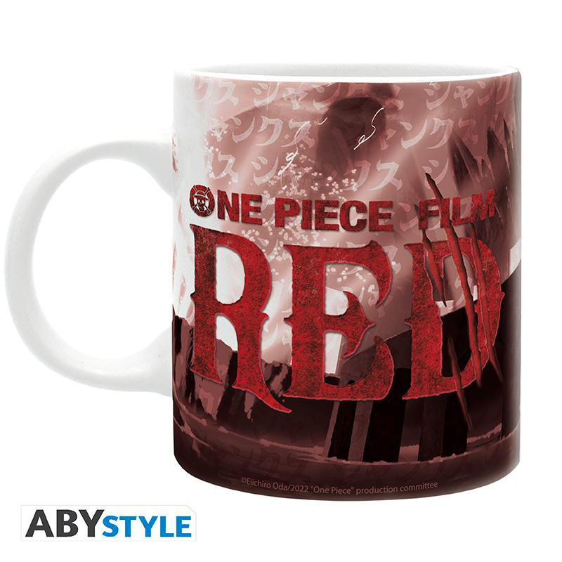 Weißer Becher mit dem One Piece Film Red Logo und japanischem Text, auf weißem Hintergrund.