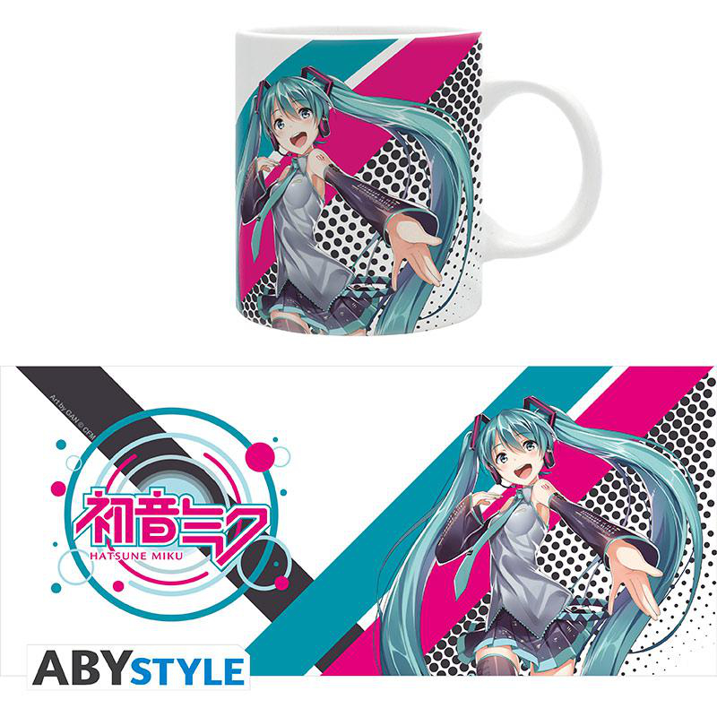Weiße Tasse mit Hatsune Miku. Blauer und pinkfarbener Hintergrund. Miku posiert.