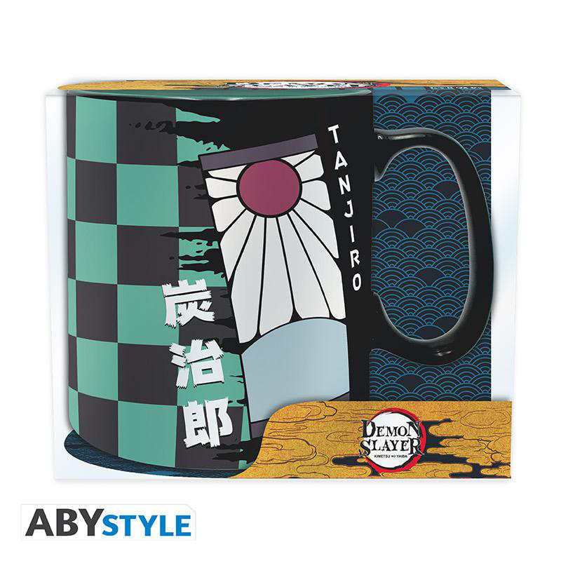 Demon Slayer Tanjiro-Tasse in einer Box auf weißer Oberfläche.