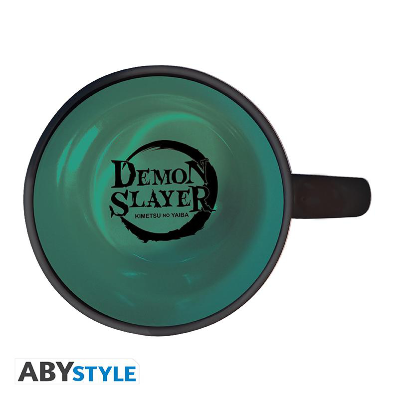 Draufsicht auf eine Tasse mit dem Demon Slayer Logo.