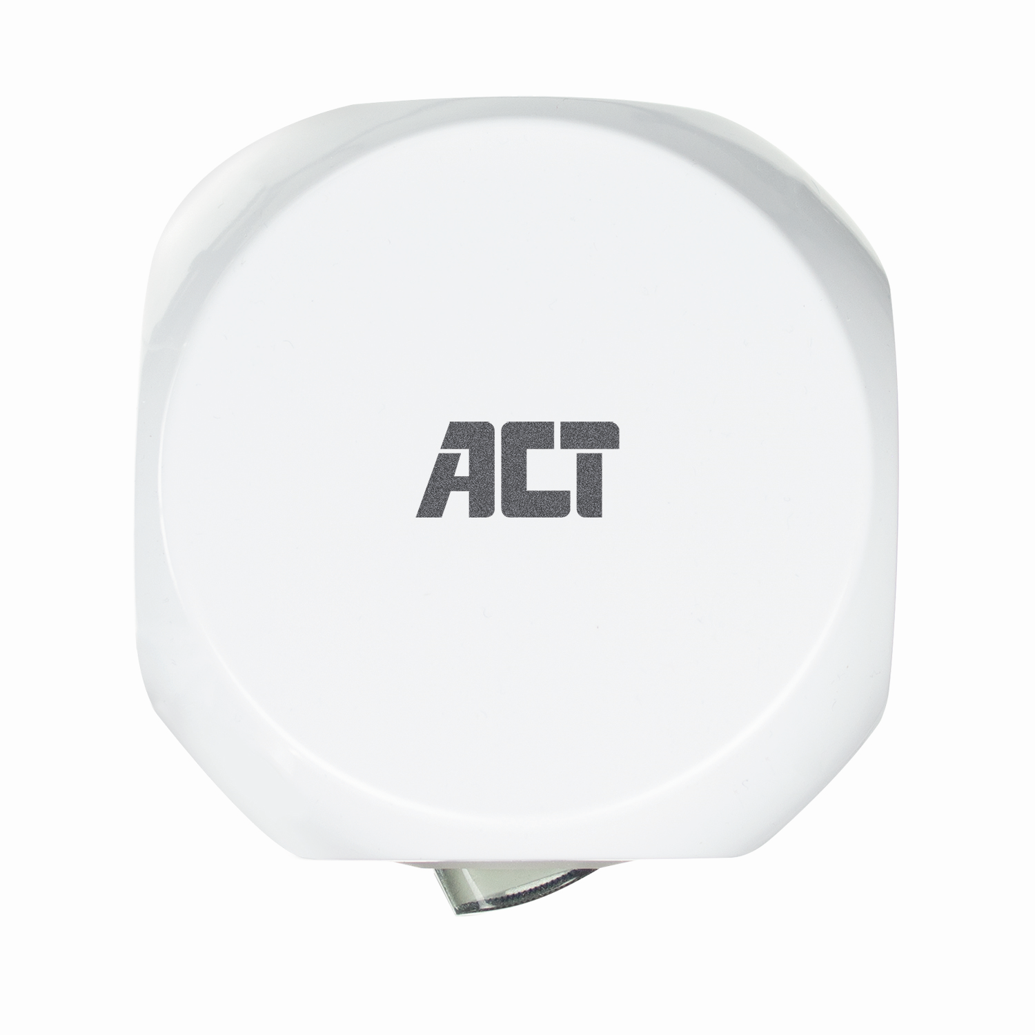Een wit aan de muur bevestigd object met de letters ACT in het zwart aan de voorkant. Het is rond en heeft een opening aan de onderkant.