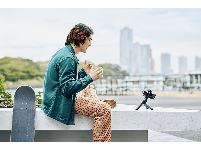 Sony ZV-1 II Kompaktkamera für Vlogging, 20.1MP, 1 Zoll Sensor, 18-50mm f1.8-4.0, 24B/s, Augen-AF Tiere/Menschen, 4K30p, Schwarz — Foto 3 von 5