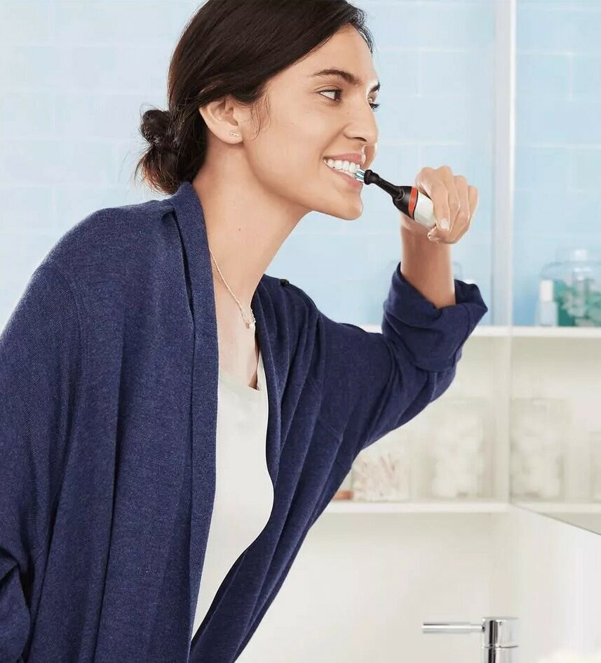 Szczoteczka elektryczna ORAL-B Smart 4 4200 Czarna