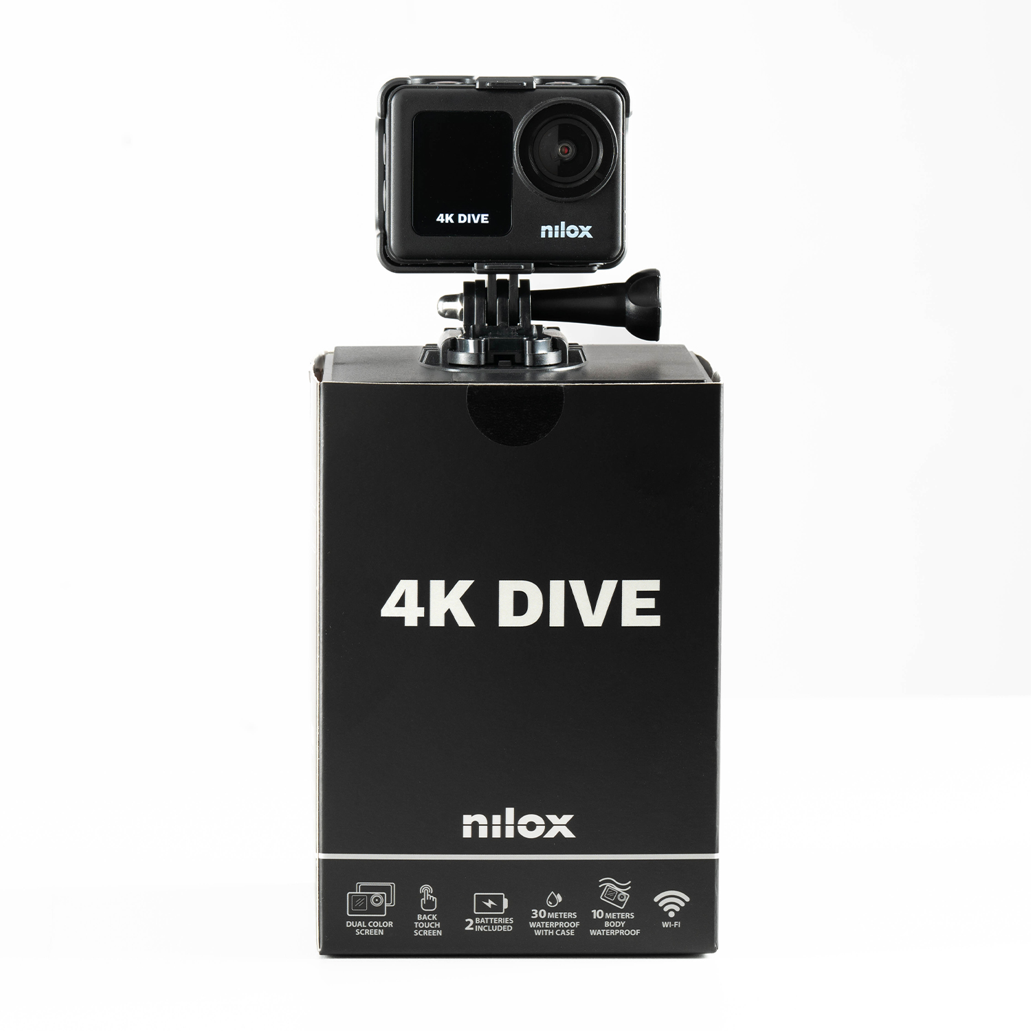 Una fotocamera d'azione nera in una scatola con la scritta '4K DIVE'.