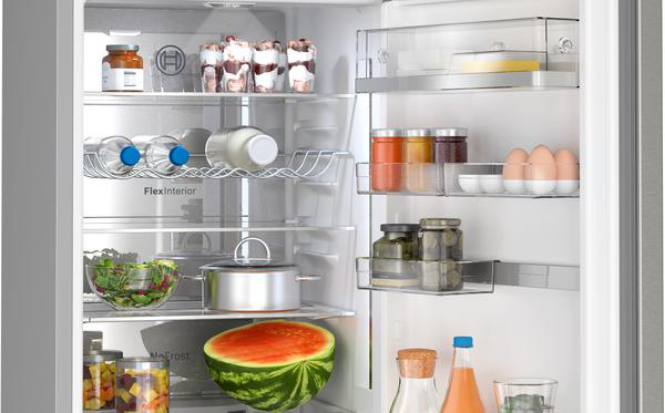 BOSCH KGN39AIAT Serie 6 Kühlgefrierkombination (A, 363 l, 2030 mm hoch, Inox-antifingerprint)