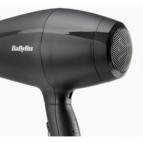 Fekete Babyliss hajszárító, ferde nézet. A fúvóka látható.