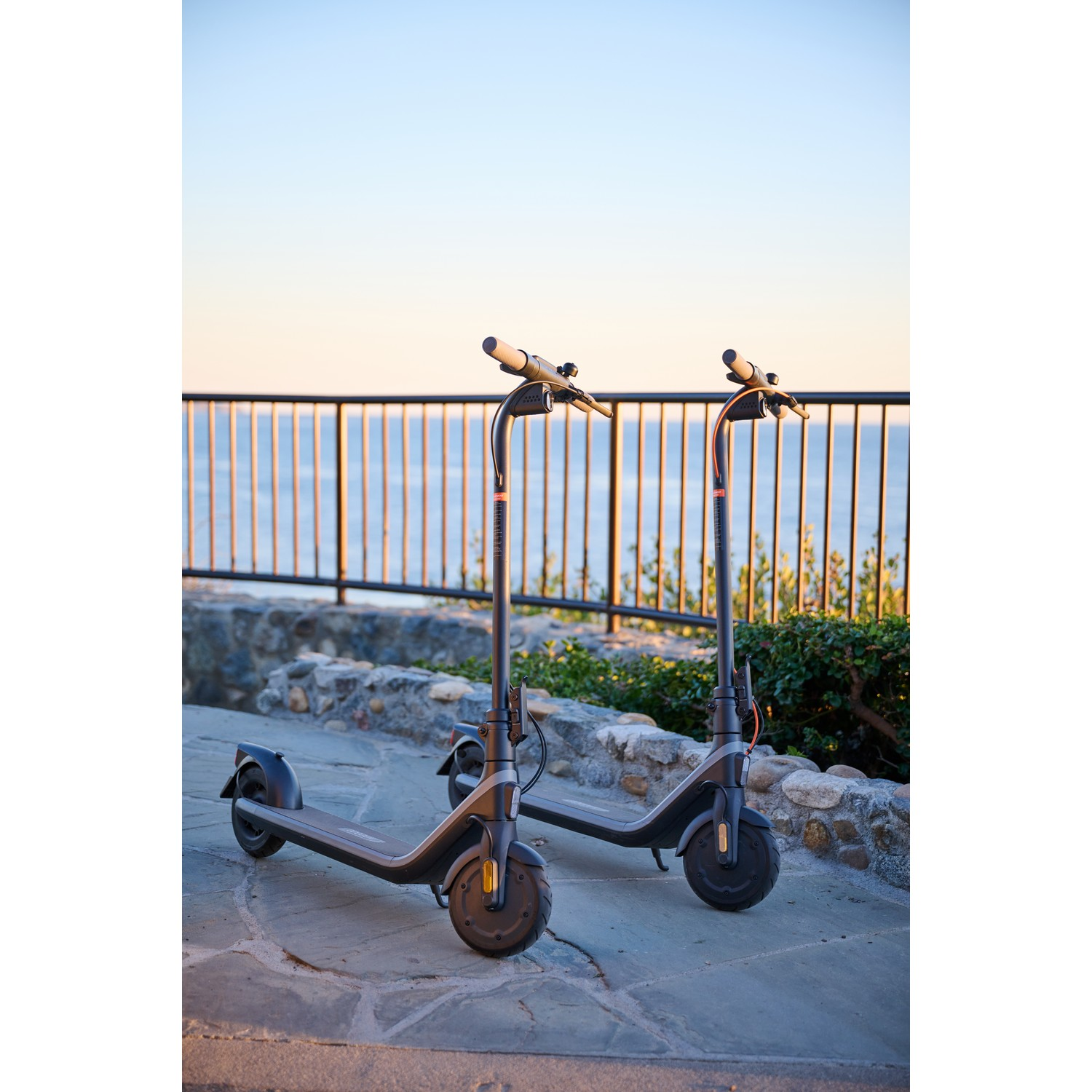 SEGWAY Ninebot KickScooter E2 Plus E - Trottinette électrique (905197)