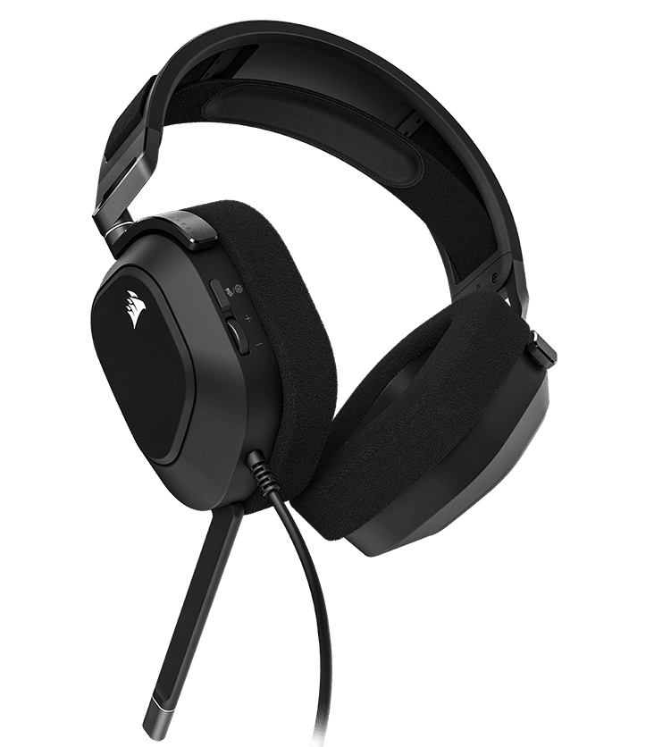 Fekete Corsair headset. Mikrofonja és hangerőszabályzója van. A fülkagylók puha textúrájúak.
