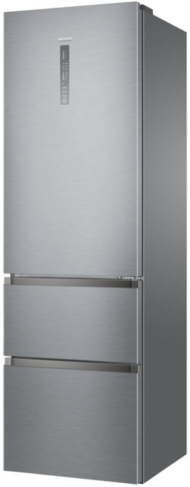 Okładka albumu pokazująca listy utworów z sześciu płyt CD z muzyką, czarne tło, biały tekst.