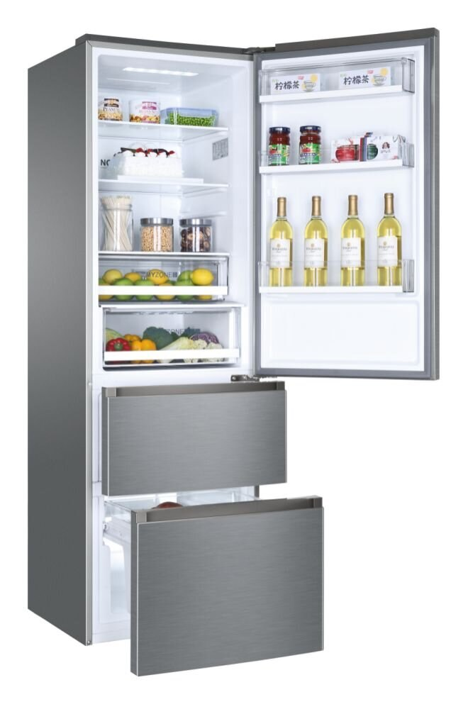 Srebrna lodówka Haier z otwartymi drzwiami. Jest pełna jedzenia i napojów.