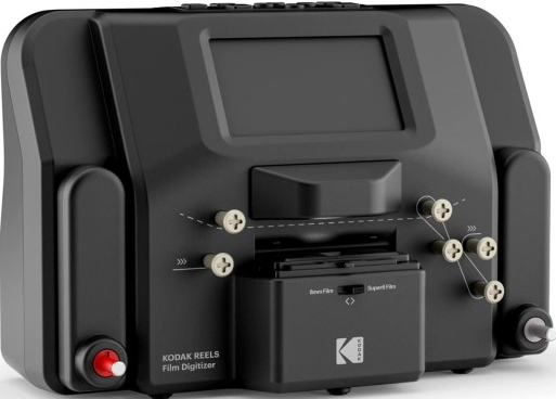 Numériseur de films Kodak noir avec bobines et petit écran.