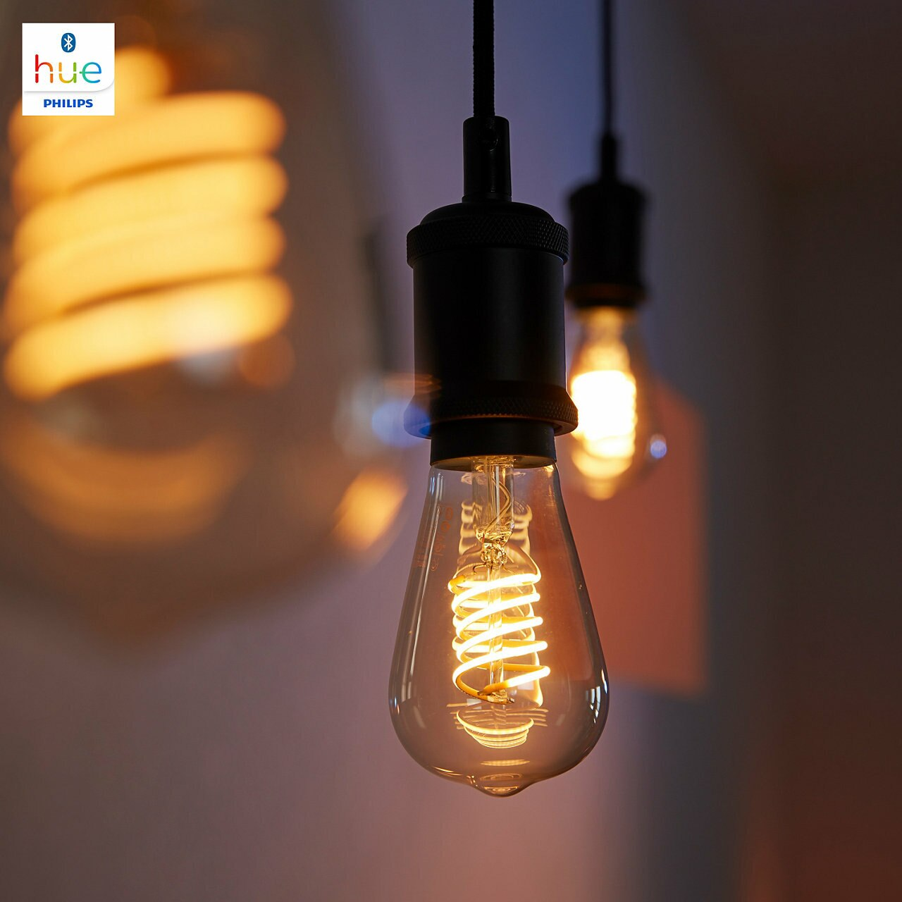 Inteligenta żarówka PHILIPS HUE White Filament A60 E27