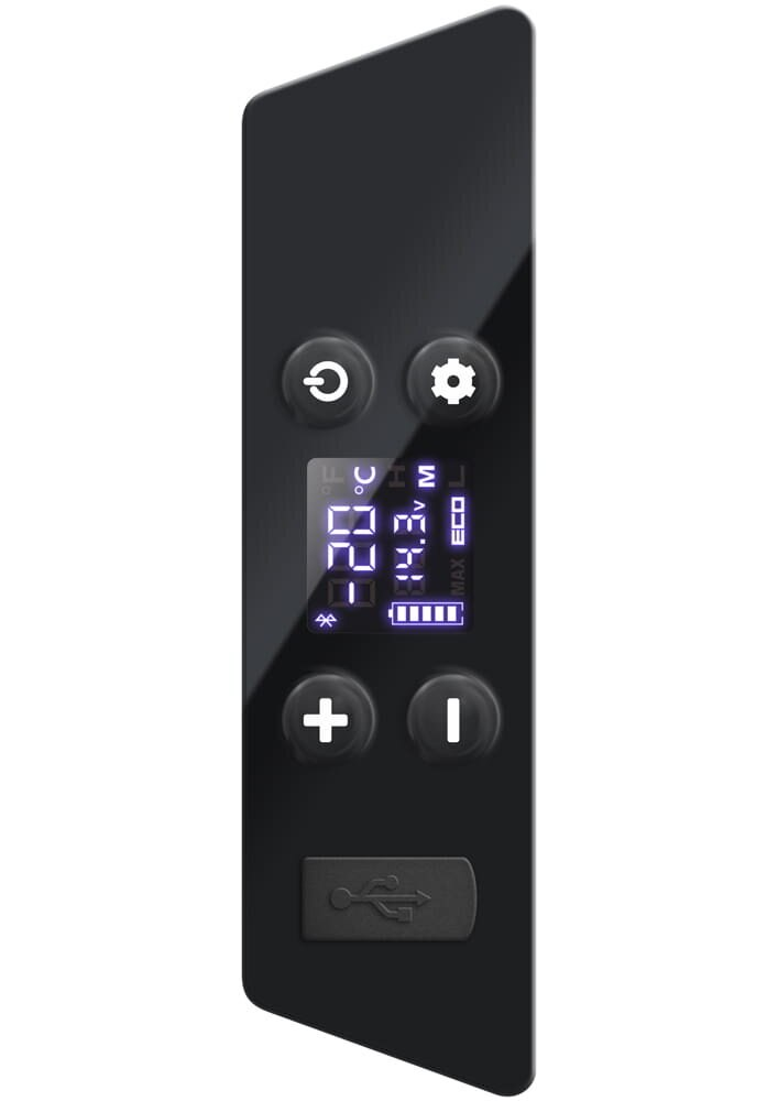 Czarny panel urządzenia z przyciskami zasilania, ustawień, plus, minus, portem USB i wyświetlaczem cyfrowym.