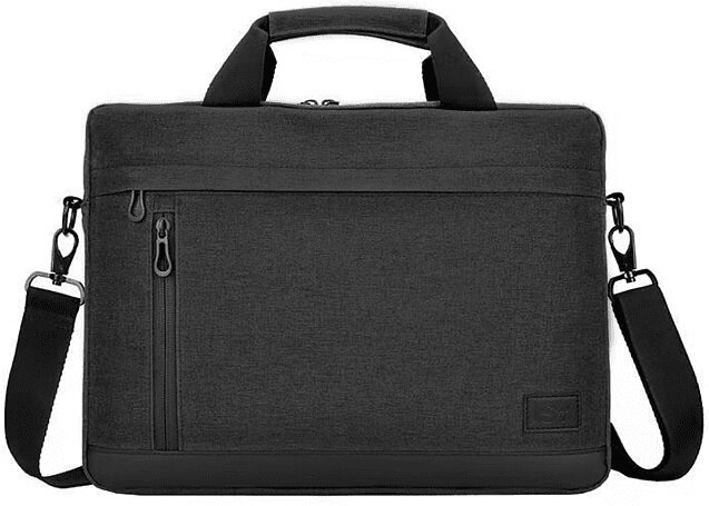 Czarna teczka z kieszenią na zamek i paskiem na ramię, na białym tle.