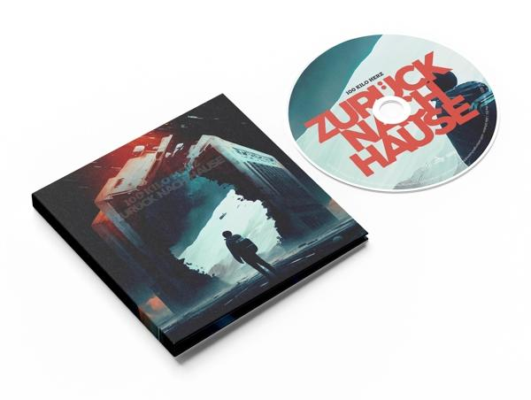 Ein CD-Cover mit Stadtlandschaft und CD mit Text: Zurück nach Hause.