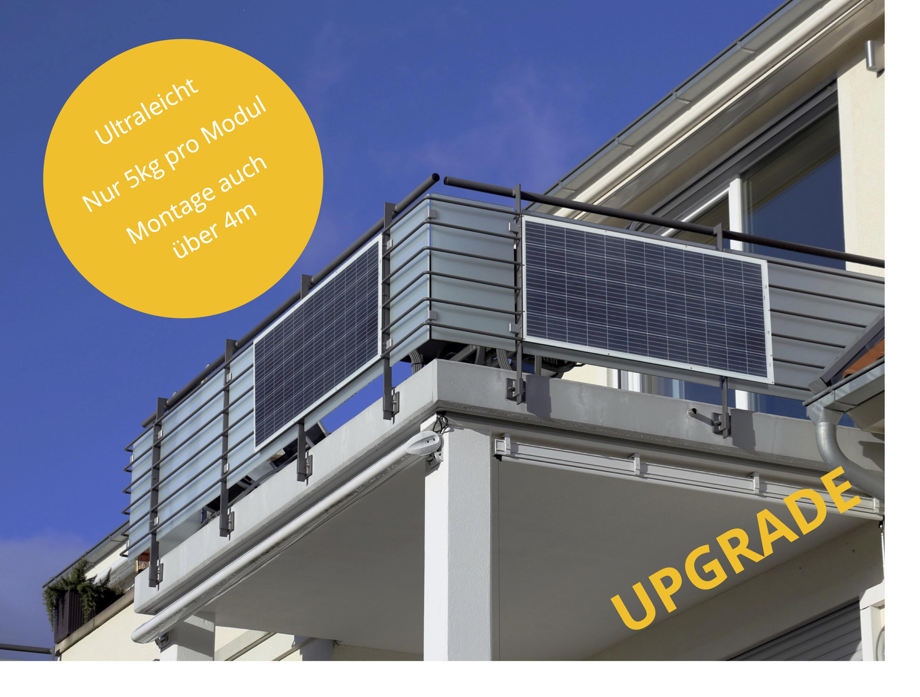 Solarmodule auf einem Balkon mit Text in Deutsch, der leichtes Gewicht und einfache Montage angibt.