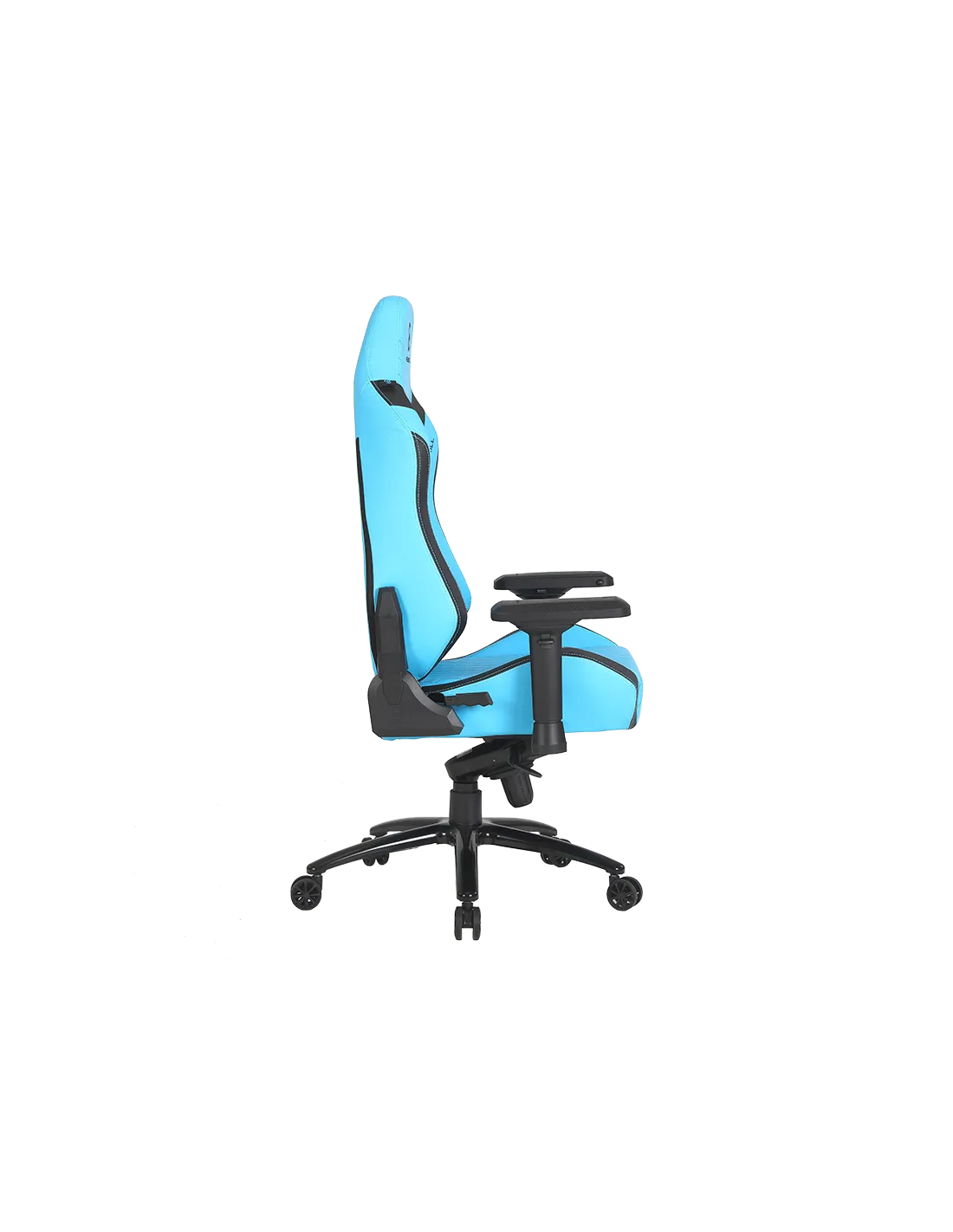 Una silla de juego azul y negra de lado. La silla tiene respaldo alto y apoyabrazos.