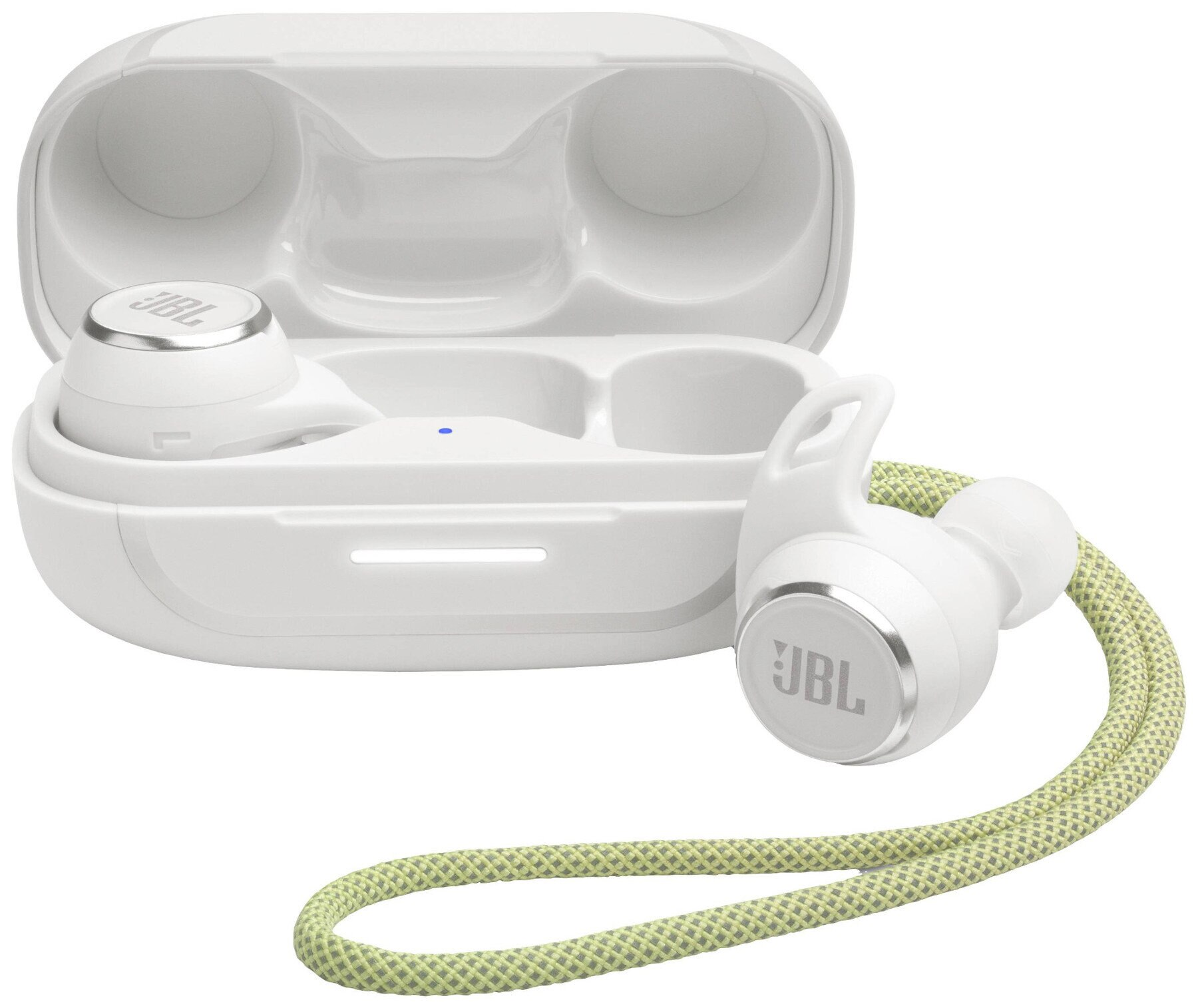 Białe słuchawki JBL i etui ładujące. Etui jest otwarte ze słuchawkami w środku. Dołączony zielony pasek.