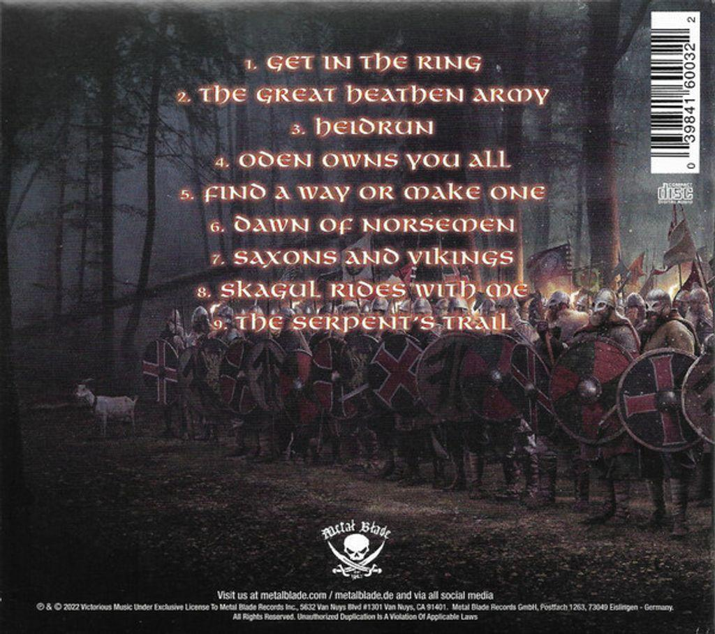 Albumcover einer Band mit einer Gruppe von Personen in Rüstungen und Schilden in einem Wald.