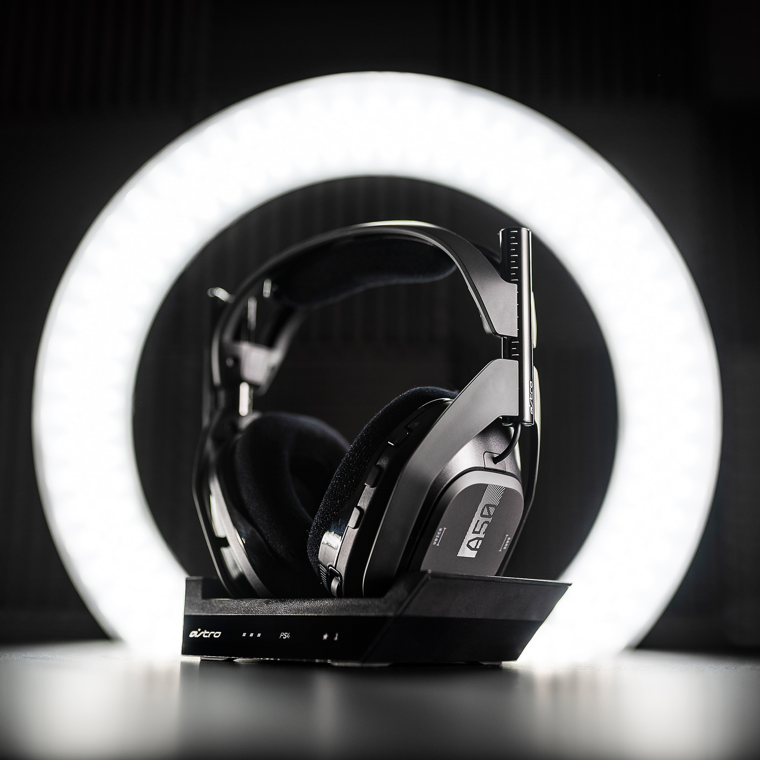 ASTRO GAMING HW 939-001676 ASTRO A50 WRLS + BASE STATION F/ PLAYST Over-ear Casque gamer Noir