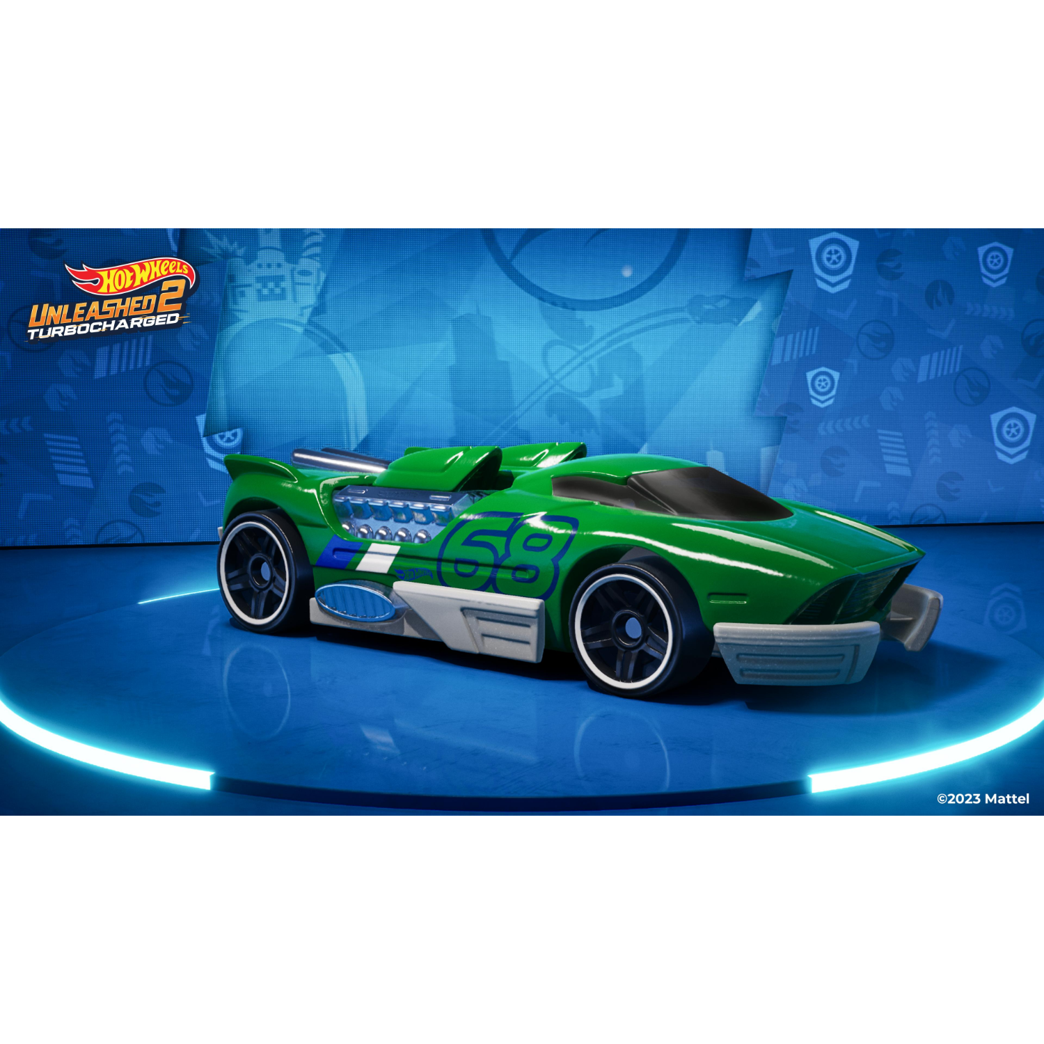 Groene Hot Wheels-auto met blauwe accenten, racend op een blauwe baan.