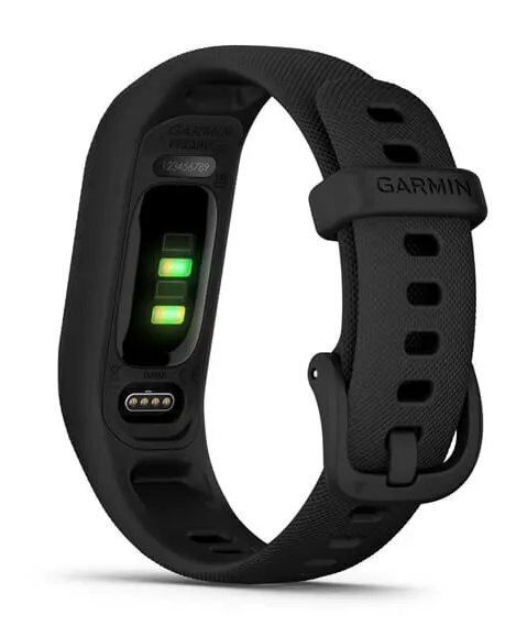 Czarny tracker fitness Garmin. Wyświetla poziom naładowania baterii, port ładowania i pasek.
