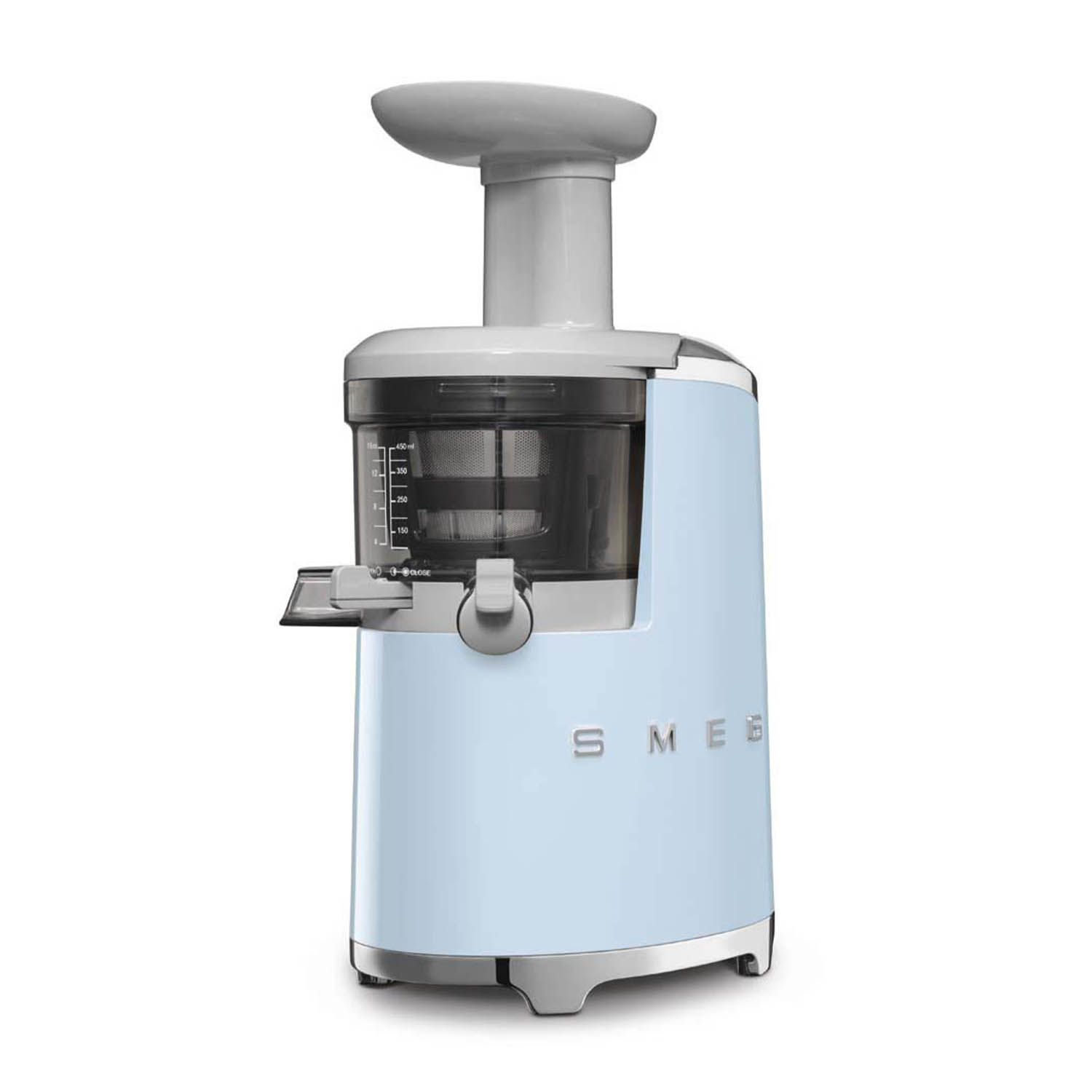 Una centrifuga SMEG azzurra con parte superiore bianca e area di spremitura nera.