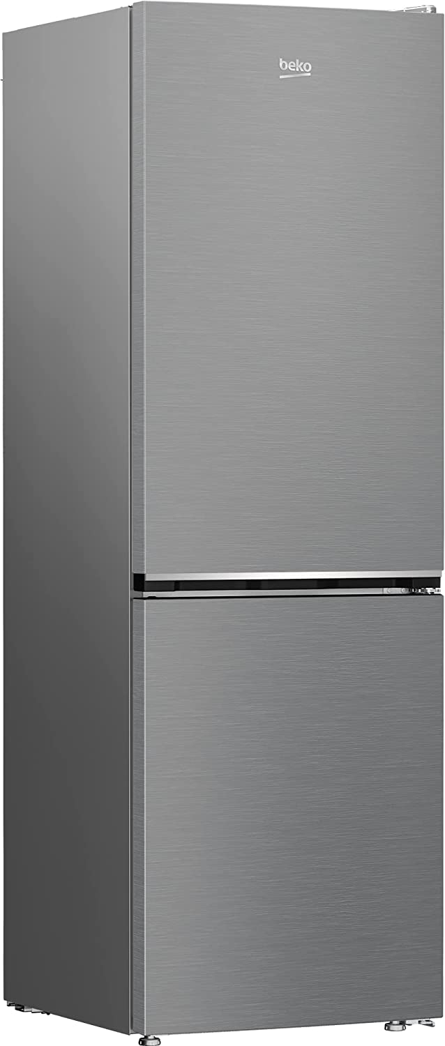 Un refrigerador Beko gris con una sección superior e inferior. Asas plateadas. Logotipo de Beko en la parte superior.