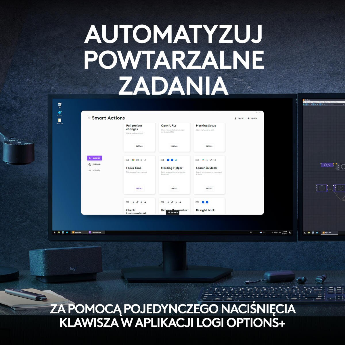 Ekran komputera pokazujący oprogramowanie do automatyzacji z klawiaturą, myszą i głośnikiem Bluetooth na ciemnym biurku.