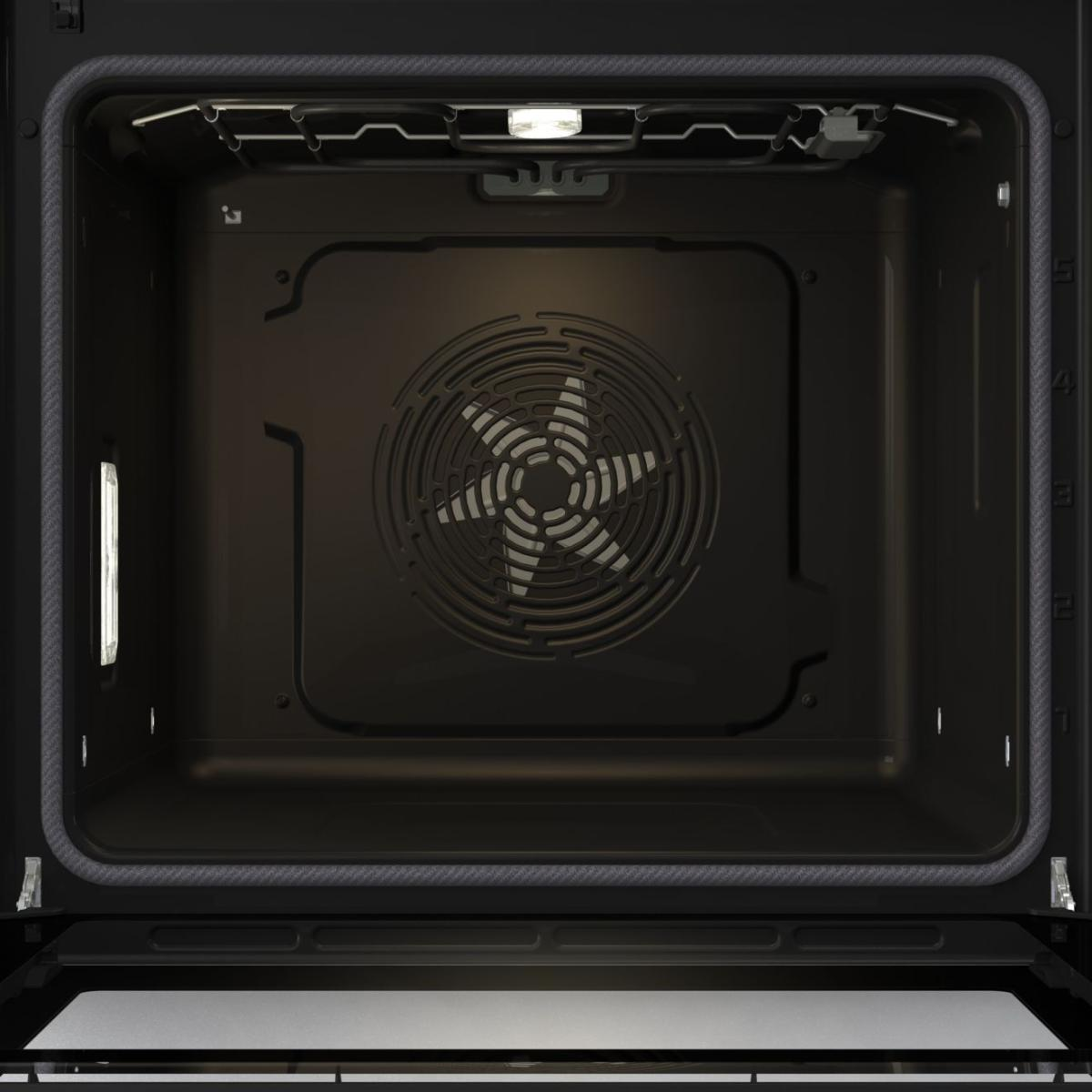 Sütő belseje ventilátorral és világítással, minden fekete, nyitott ajtó.