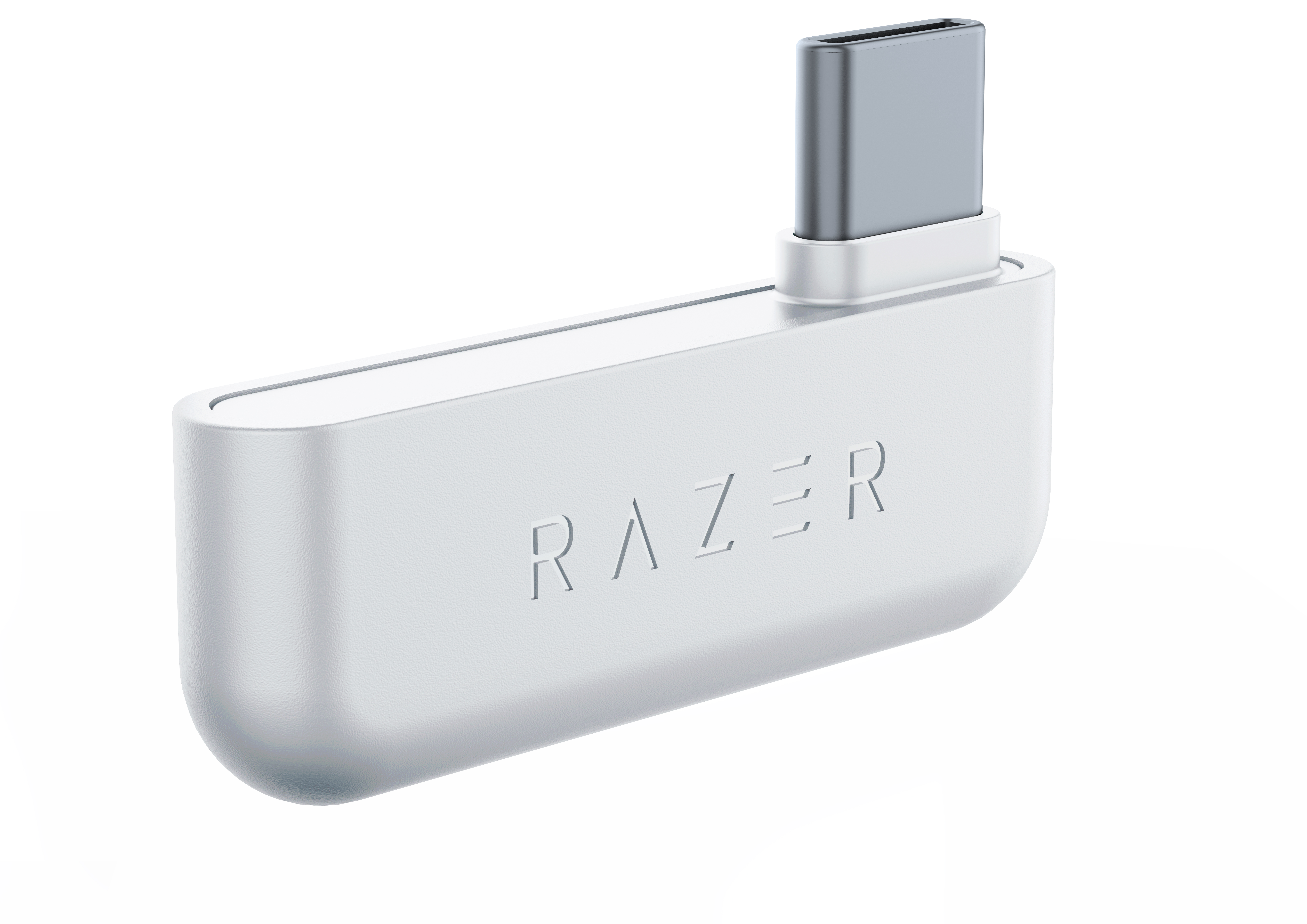 Gri USB-C konektörlü beyaz bir Razer USB-C adaptörü. Razer logosu kabartmalı.