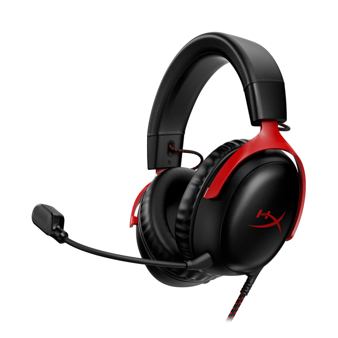 Fekete-piros gaming headset csatolt mikrofonnal, fehér háttérrel.