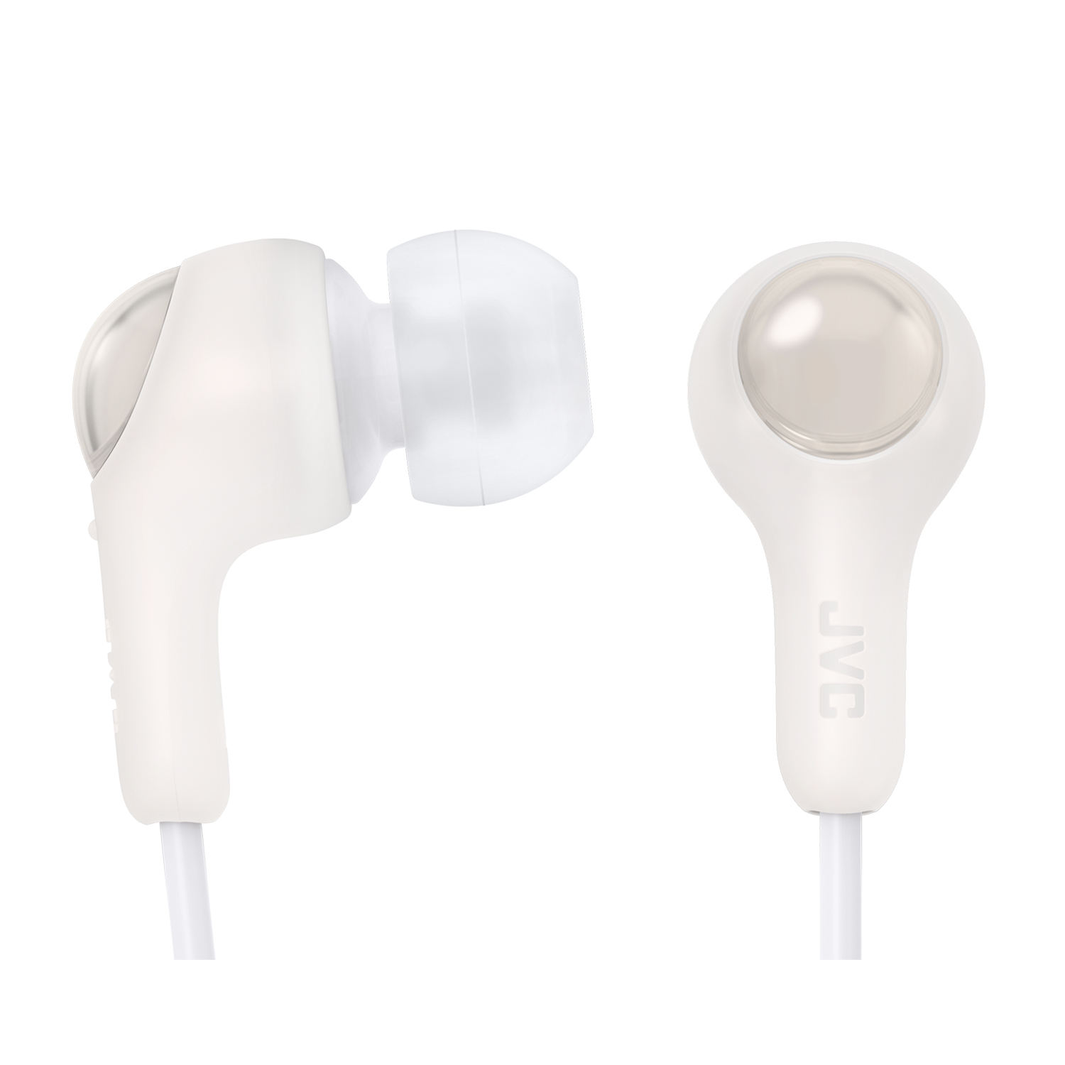 Due auricolari JVC bianchi, in primo piano, con cavi bianchi su sfondo bianco.