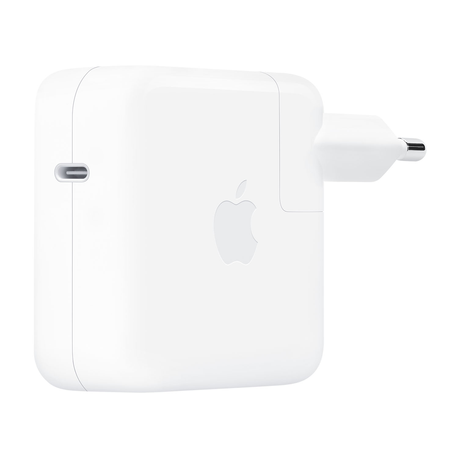 Caricatore bianco Apple, spina USB-C. Logo Apple visibile. Sfondo bianco.
