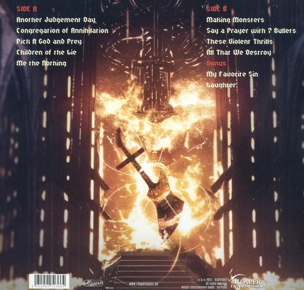 Albumcover: Gitarre mit Kreuz, vor feurigem Hintergrund, Tracklisten Seite A und B.