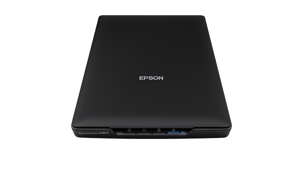 Schwarzer Epson-Scanner, Draufsicht, auf weißem Hintergrund.