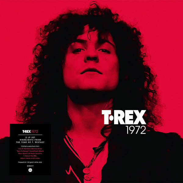 Pochette d'album avec T. Rex. Fond rouge, portrait d'un homme aux cheveux longs et bouclés. Titre : T. Rex 1972.