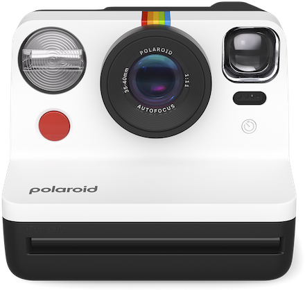 Fehér-fekete Polaroid fényképezőgép szivárványcsíkkal a tetején.