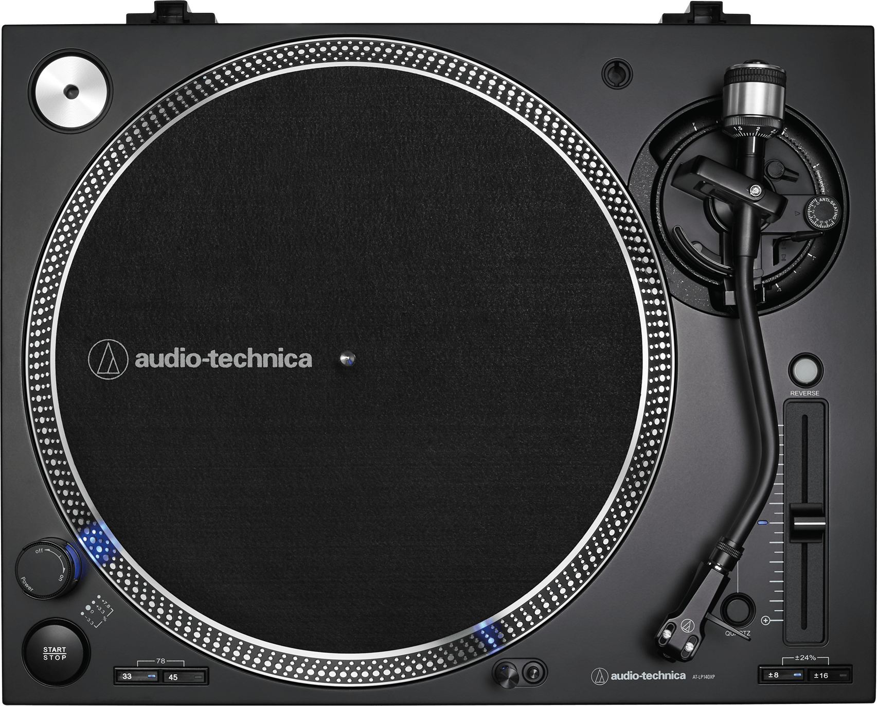 Fekete lemezjátszó fekete lemezzel. Ezüst részletekkel és Audio-Technica logóval.