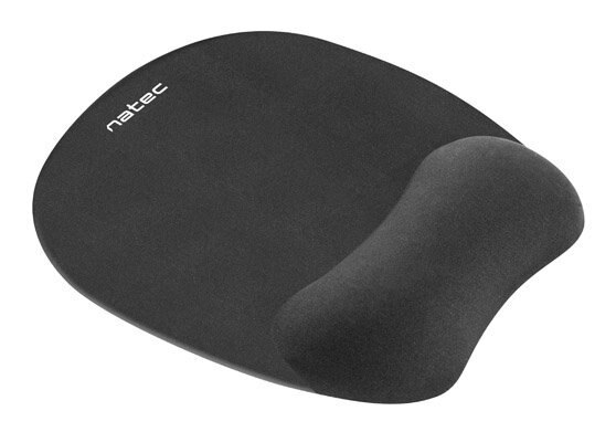 Czarna, ergonomiczna podkładka pod mysz z podpórką pod nadgarstek. Logo Natec po lewej stronie.
