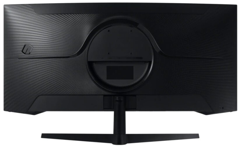 Szara lodówka z otwartymi drzwiami, włączonymi światłami.