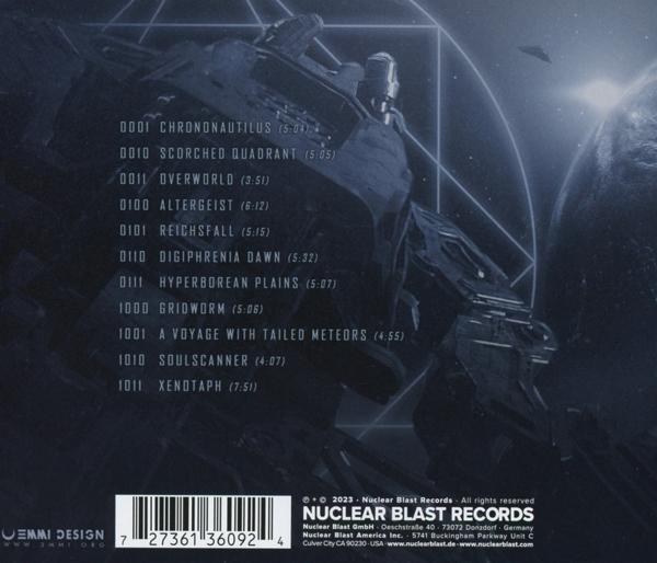 Die Rückseite einer CD mit Titelliste und einer Sci-Fi-Grafik von Raumschiffen und Planeten.