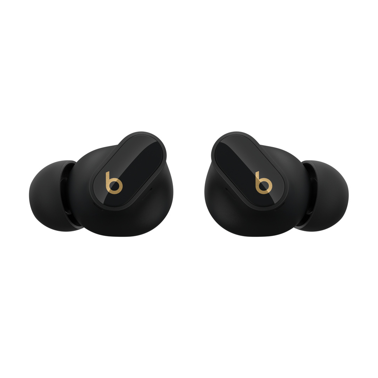 Auricolari neri con logo 'b' dorato su sfondo bianco. Gli auricolari sono Beats.