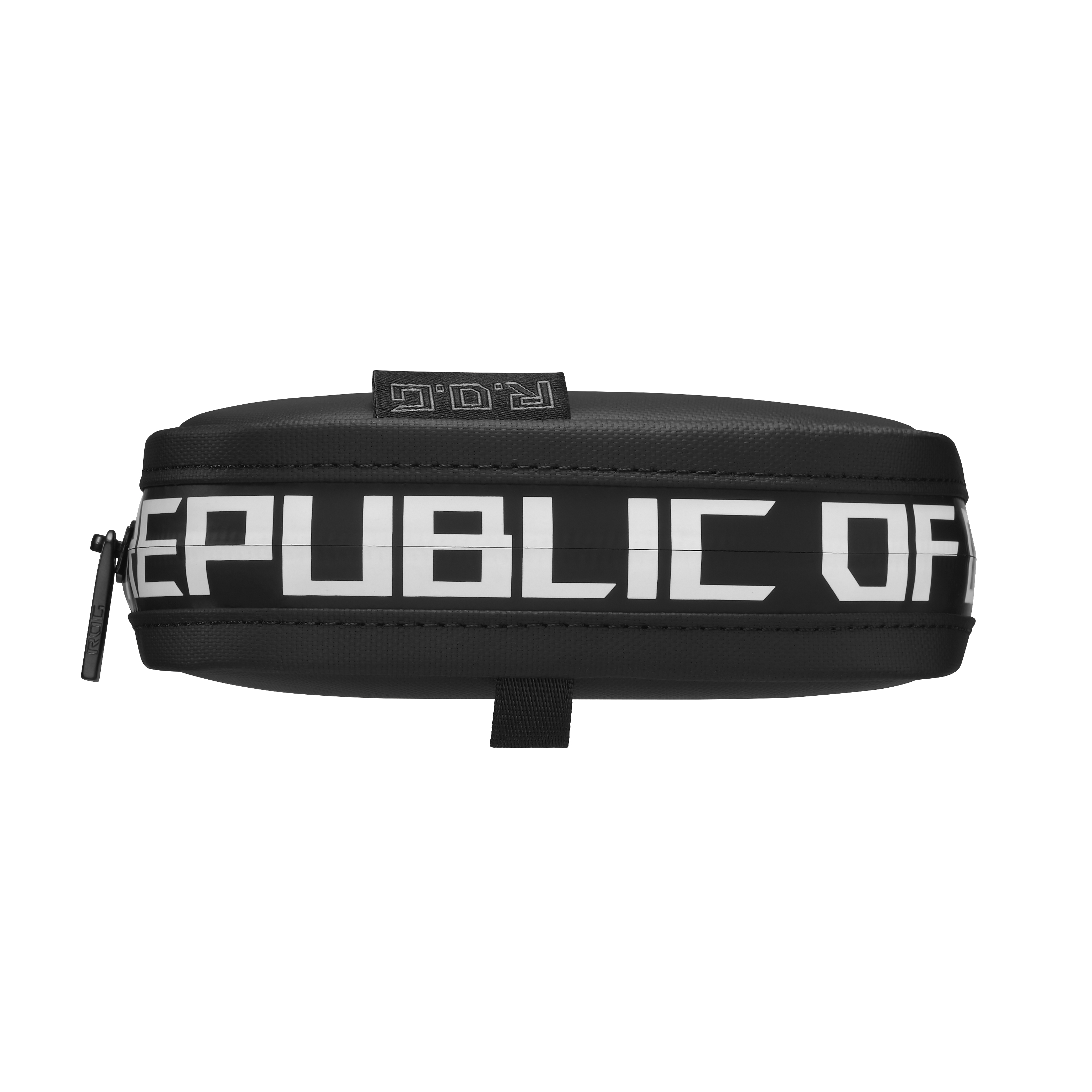 Schwarzes Federmäppchen mit der Aufschrift 'REPUBLIC OF'.