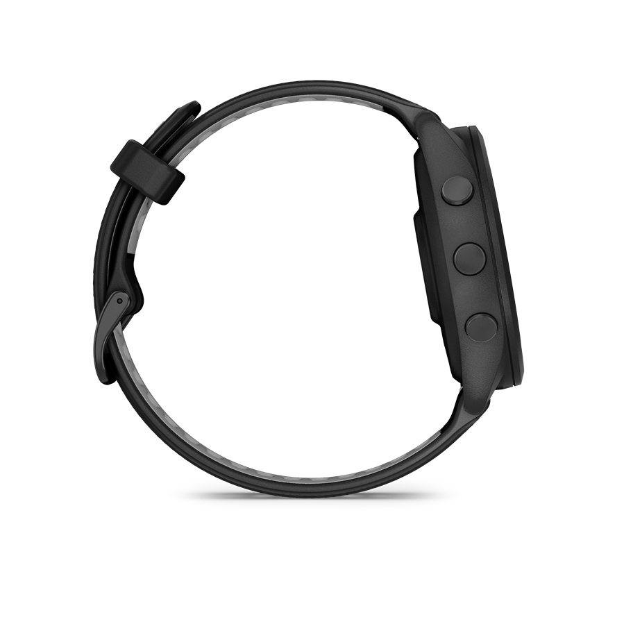 Egy fekete Garmin okosóra, oldalsó nézetben, gombokkal és szürke szíjjal, fekete háttéren.