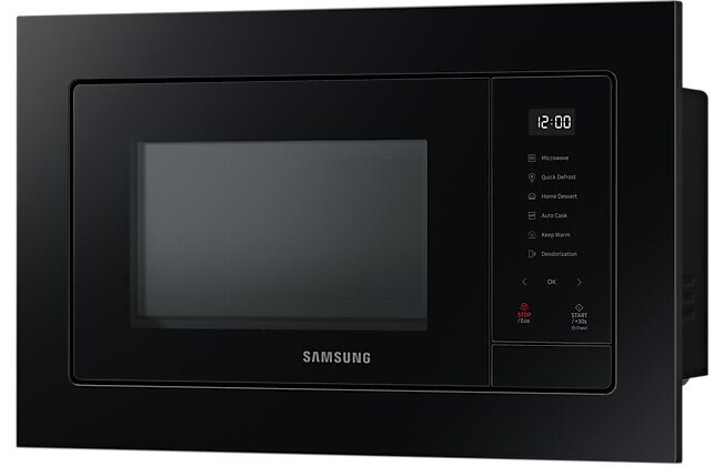 Czarny wbudowany piekarnik mikrofalowy z zegarem cyfrowym i panelem sterowania.