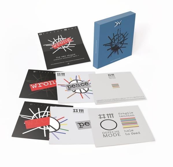 Depeche Mode albumcsomag több kislemezzel és egy dobozzal.