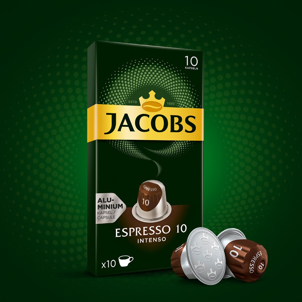 Pudełko kapsułek do kawy Jacobs Espresso 10. Kapsułki i kilka luźnych kapsułek są wyświetlane.